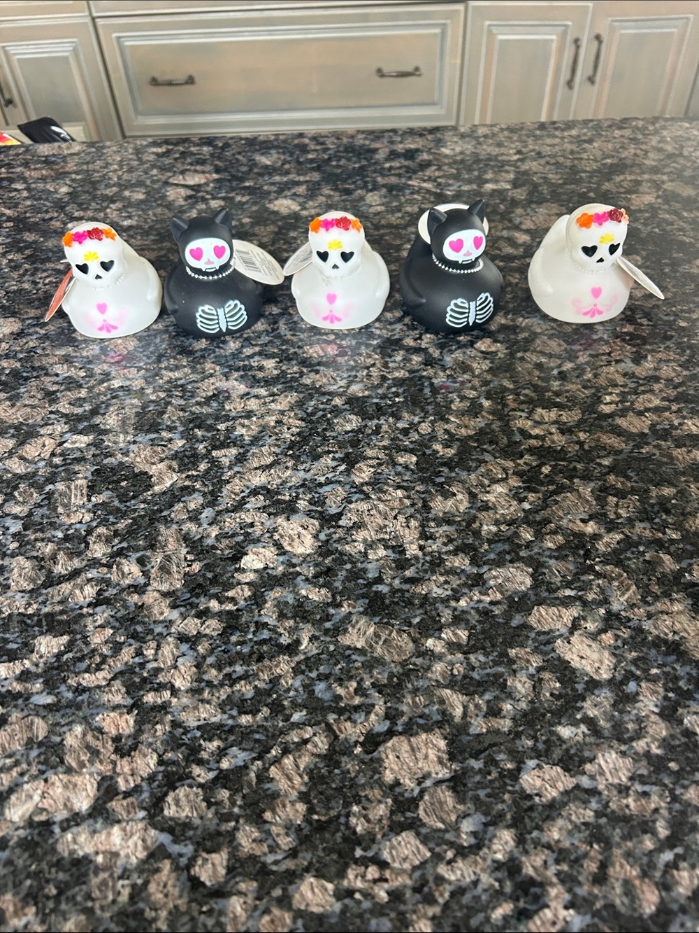CREATOLOGY SUGAR SKULL-RUBBER DUCK & BLACK CAT SKELTON DUCK & LOT OF 5 NWT